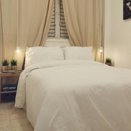 Room In Apartment Rishon Leziyyon Esterno foto